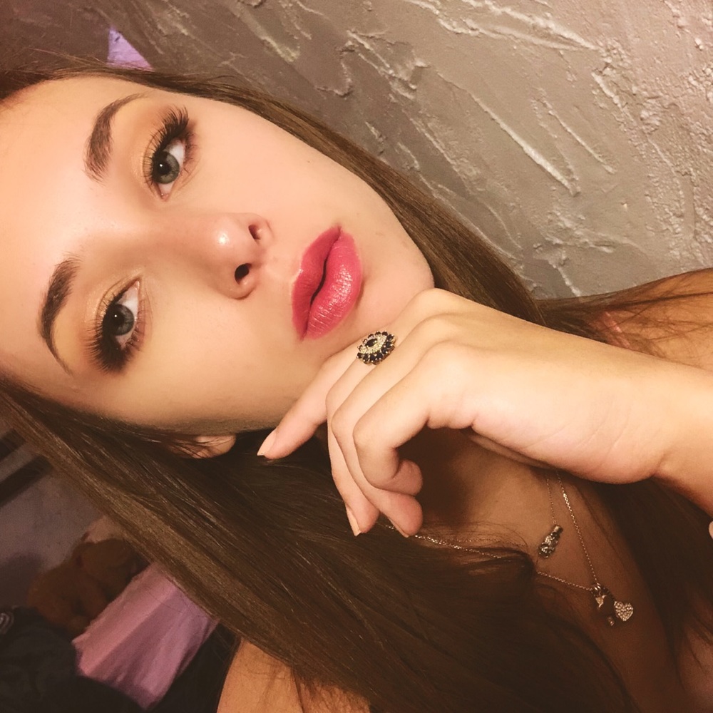 Meet your Posher, Riley